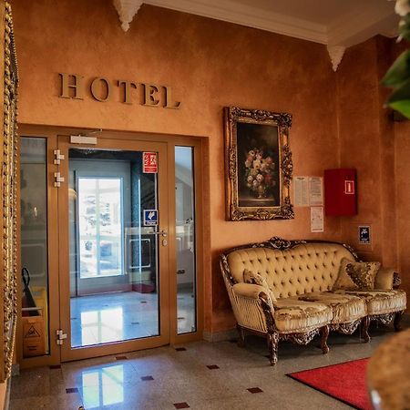 Olawian Hotel Олава Екстериор снимка