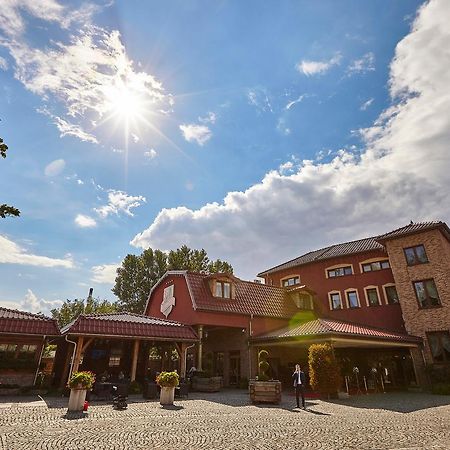 Olawian Hotel Олава Екстериор снимка