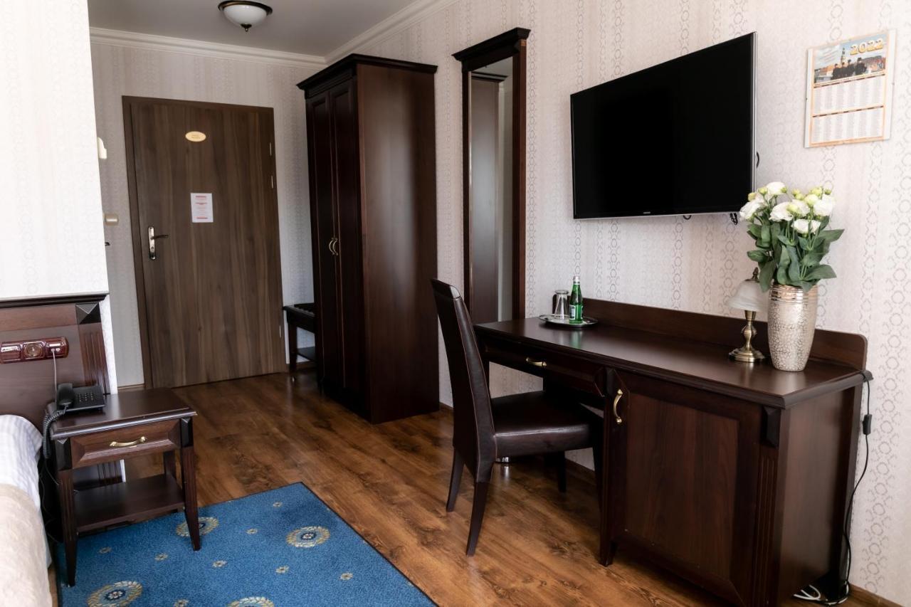 Olawian Hotel Олава Екстериор снимка