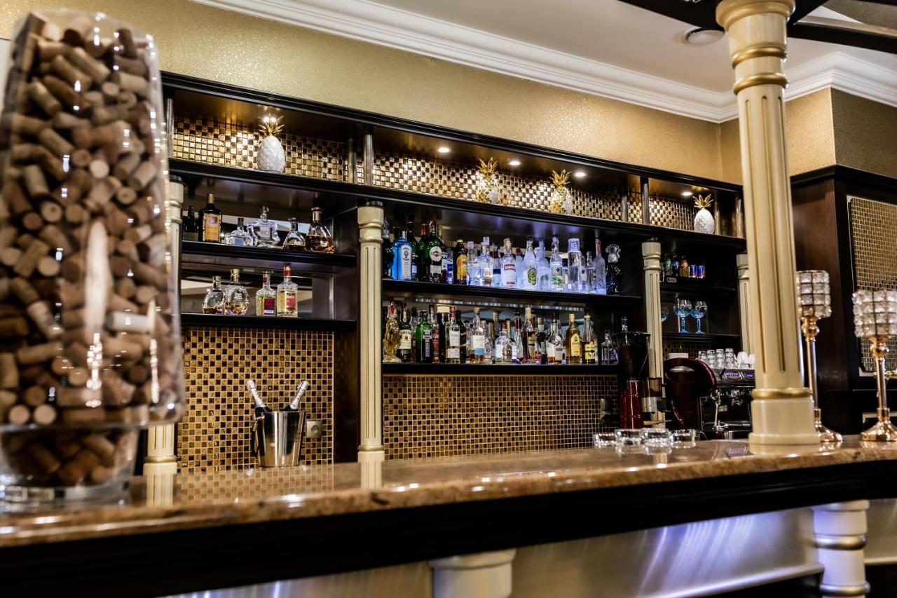 Olawian Hotel Олава Екстериор снимка