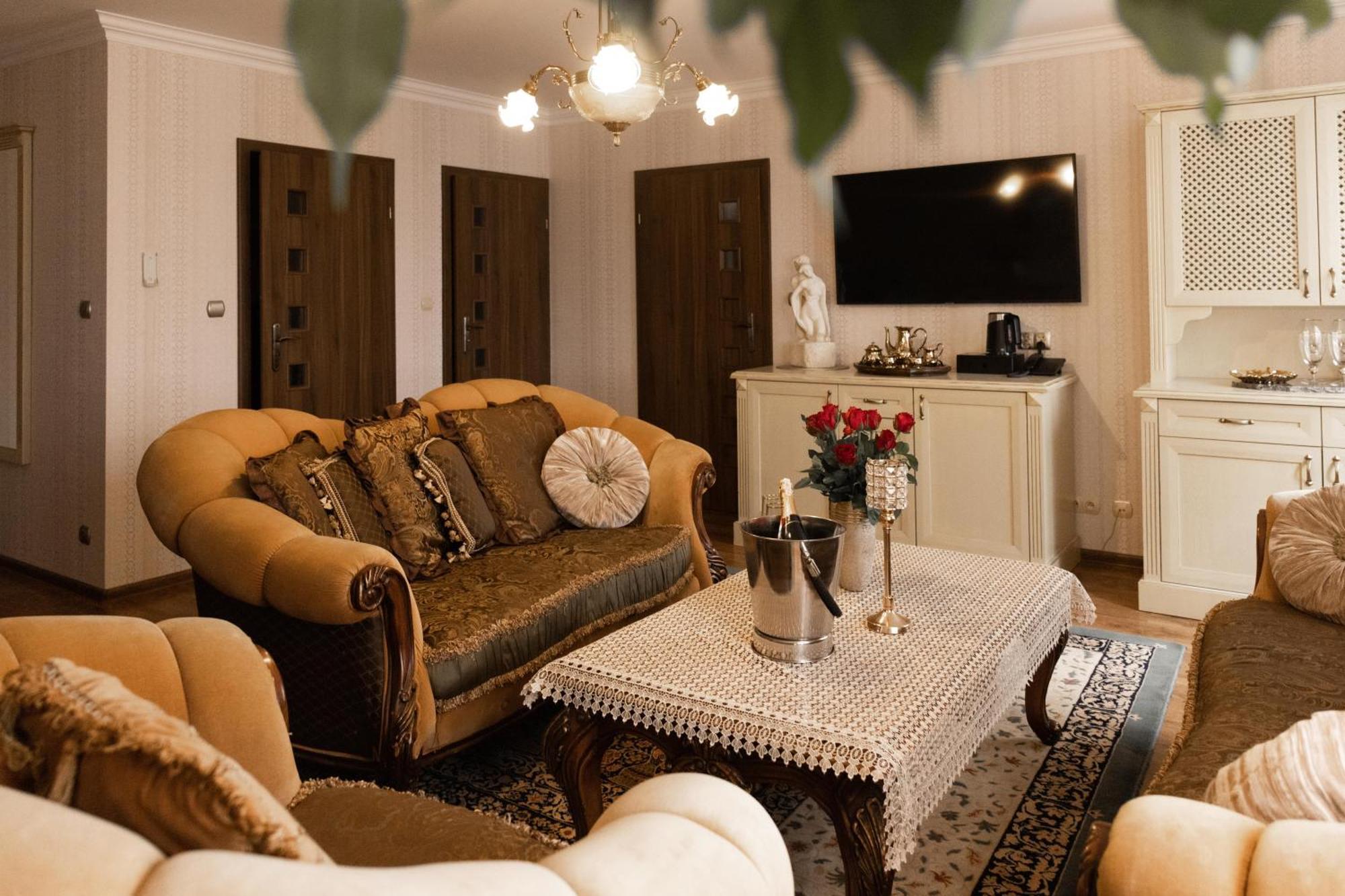 Olawian Hotel Олава Екстериор снимка