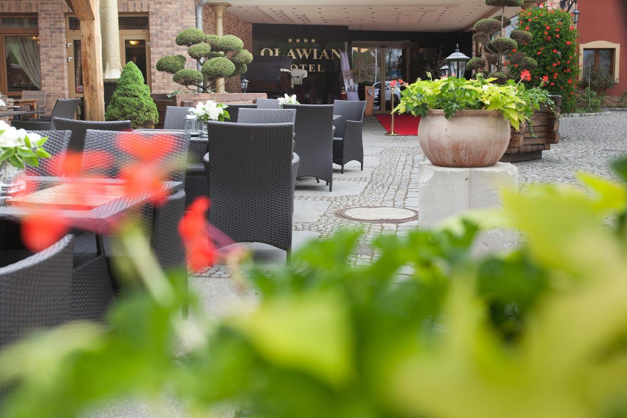 Olawian Hotel Олава Екстериор снимка