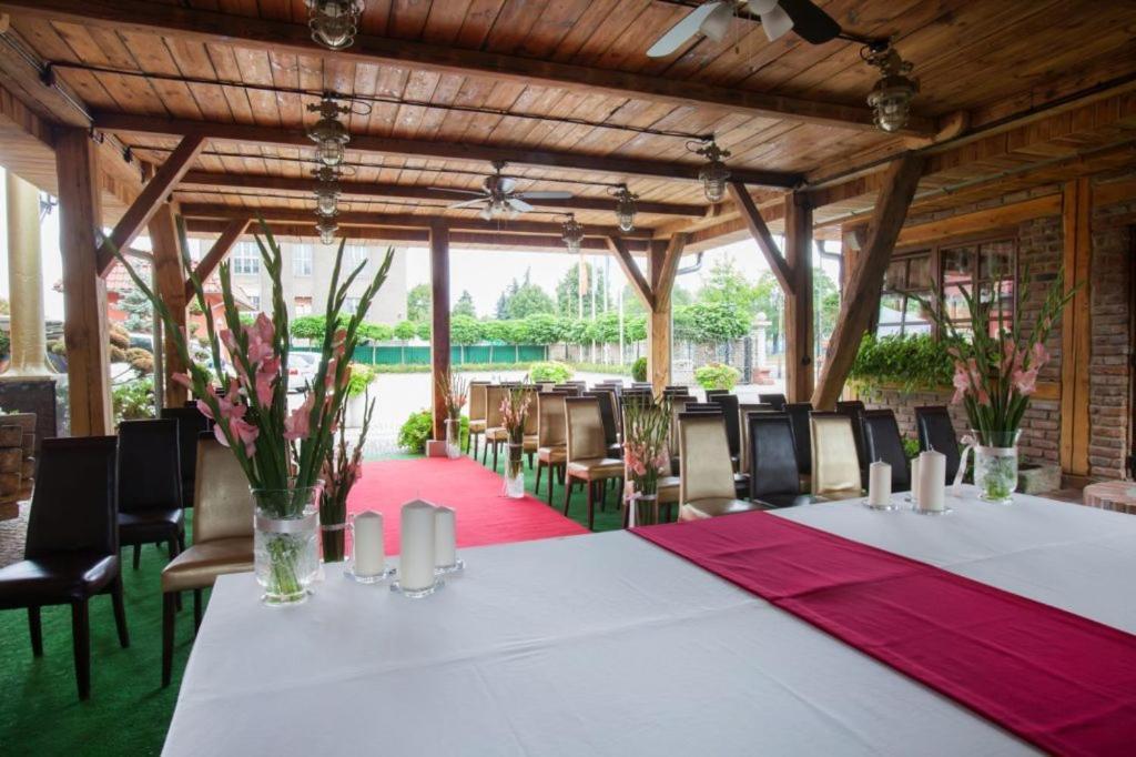 Olawian Hotel Олава Екстериор снимка