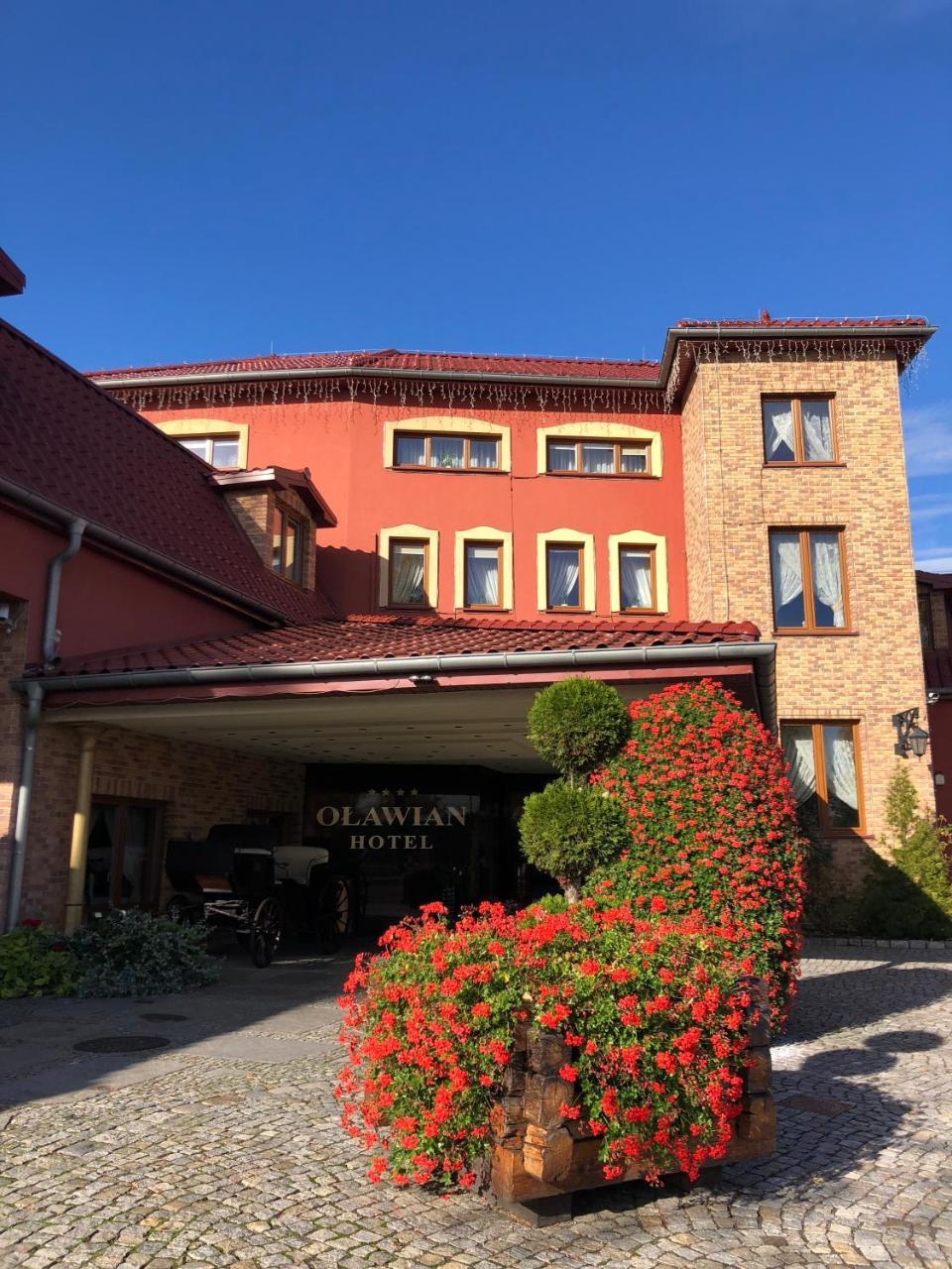 Olawian Hotel Олава Екстериор снимка